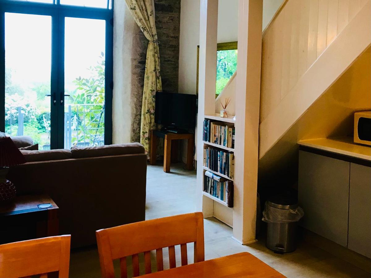 Peregrine Hall لوستويزيل المظهر الخارجي الصورة